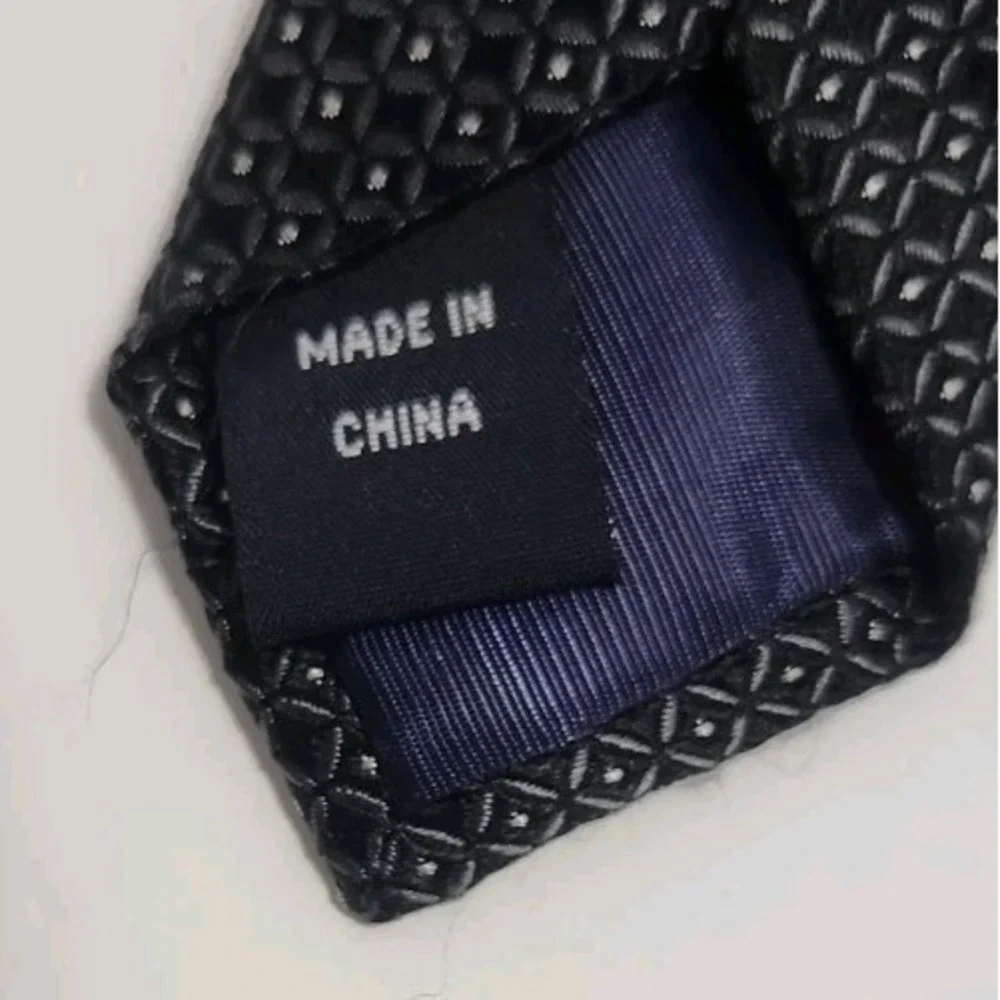 IZOD Black And White Silk Tie, Geometric‎ Pattern, 56